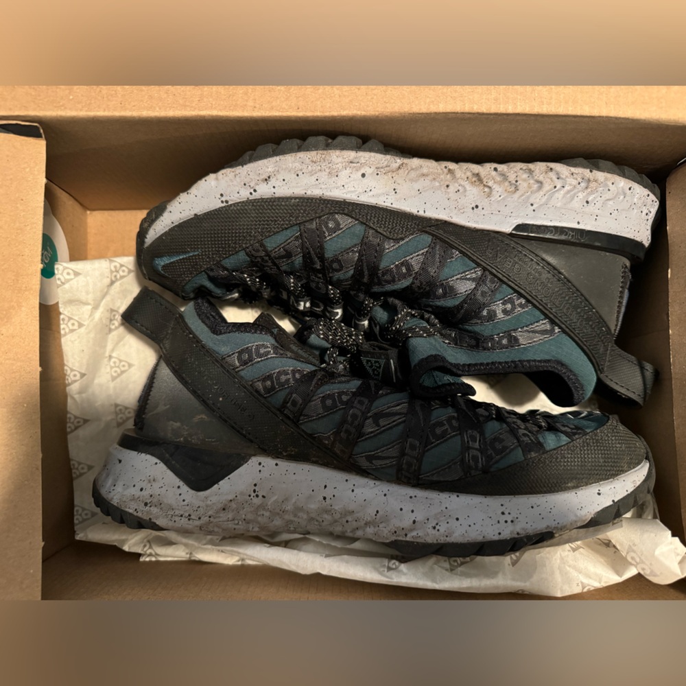 Nike ACG React Terra Globe Sneakers